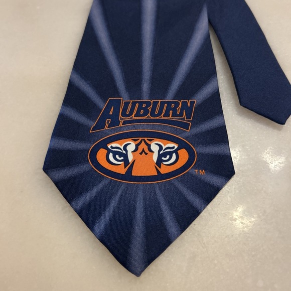 Auburn University AU Tigers Mascot Logo Mens Neck Tie 100% Silk- Eagles Wings - Picture 2 of 6